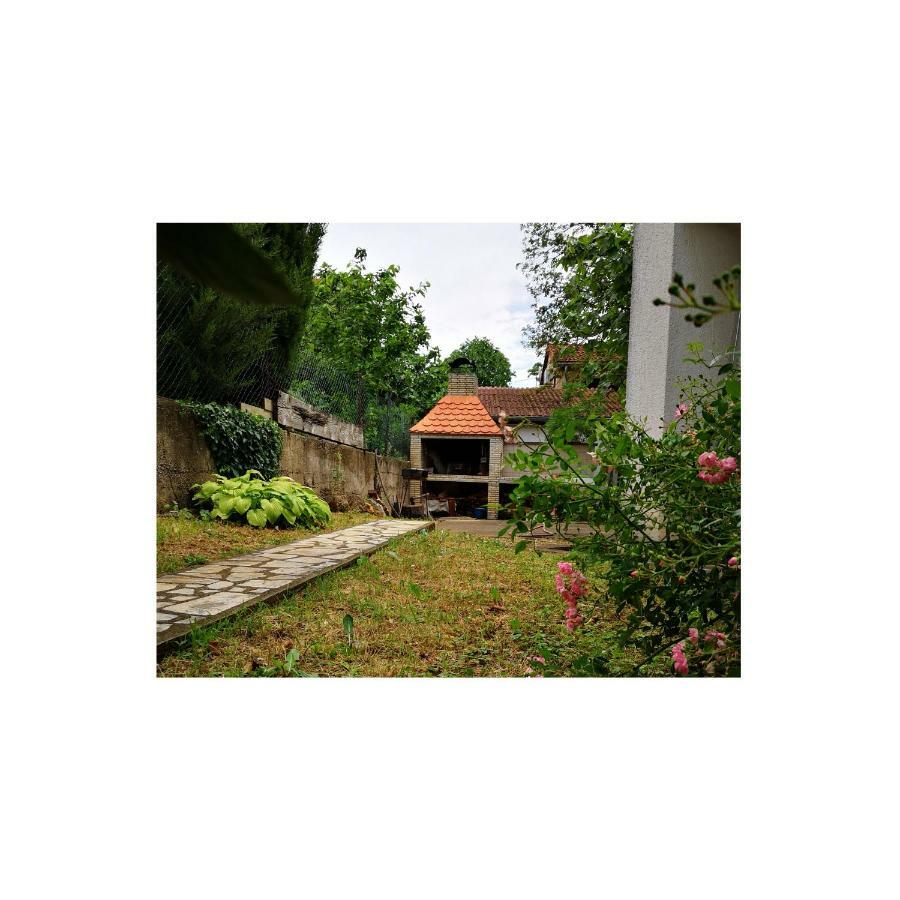 Apartman Agava Njivice Esterno foto
